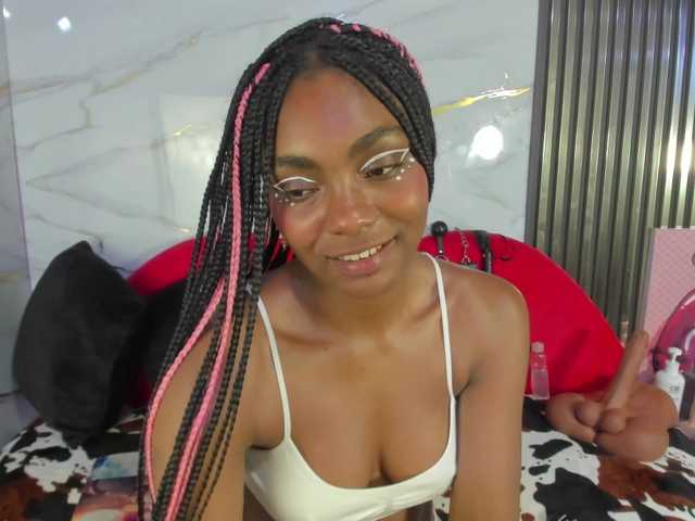 Ashazuri live cam on BongaCams