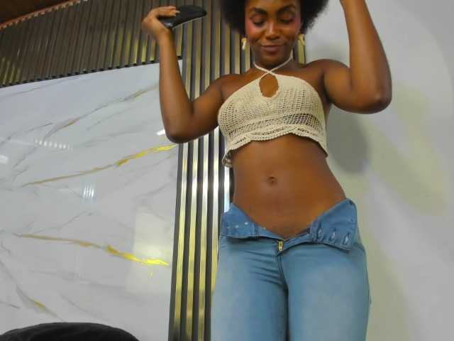 Ashazuri live cam on BongaCams