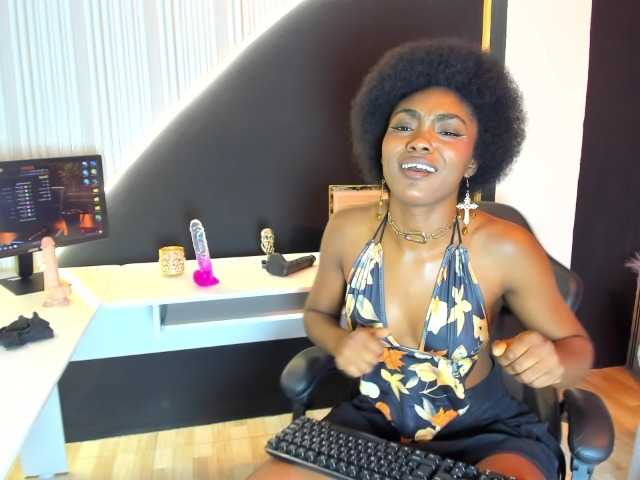 Ashazuri live cam on BongaCams