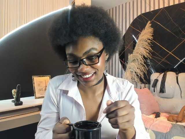 Ashazuri live cam on BongaCams
