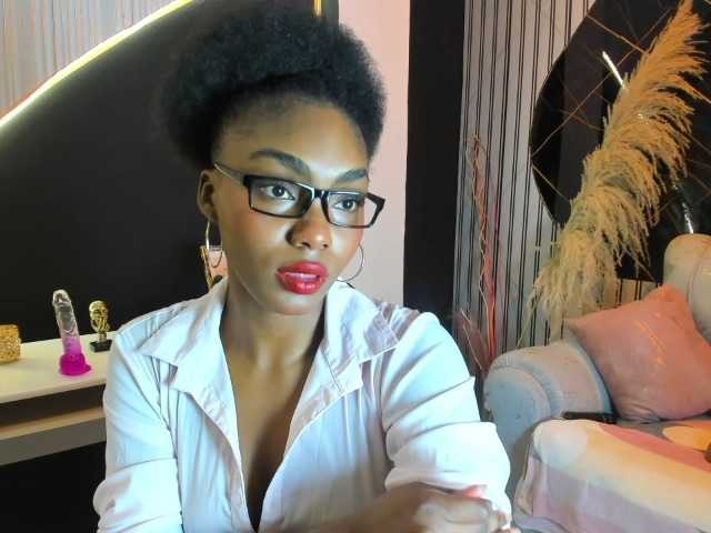 Ashazuri live cam on BongaCams
