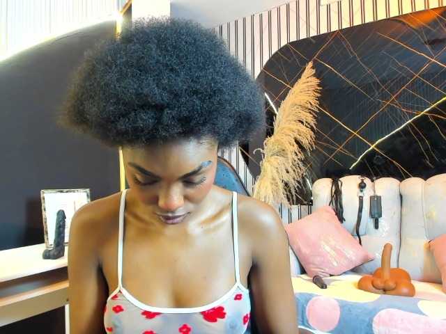 Ashazuri live cam on BongaCams