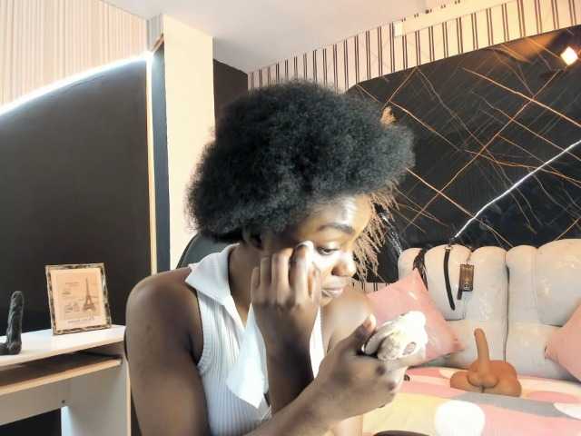 Ashazuri live cam on BongaCams