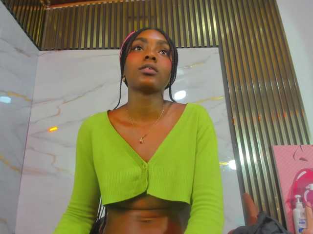 Ashazuri live cam on BongaCams