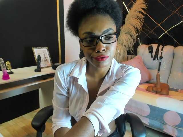 Ashazuri live cam on BongaCams