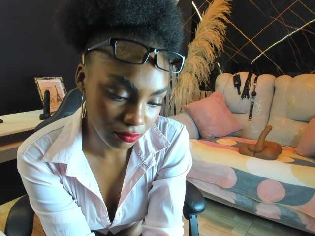 Ashazuri live cam on BongaCams