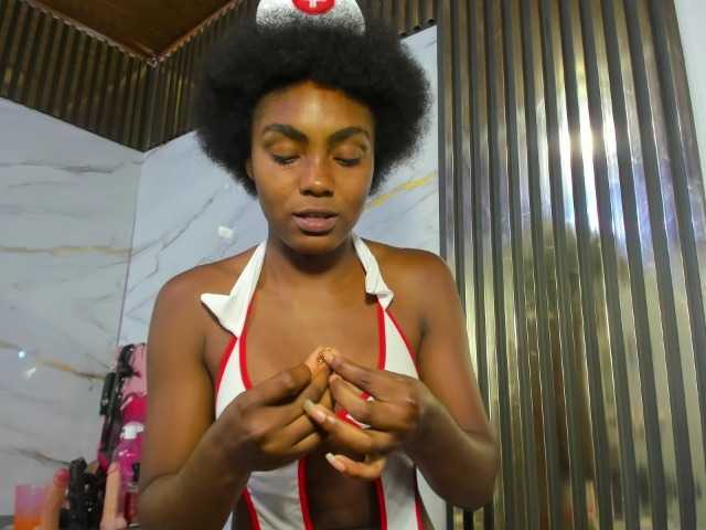 Ashazuri live cam on BongaCams