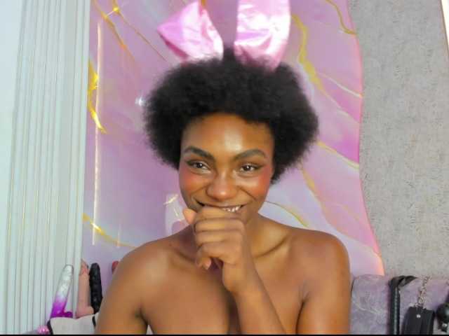 Ashazuri live cam on BongaCams