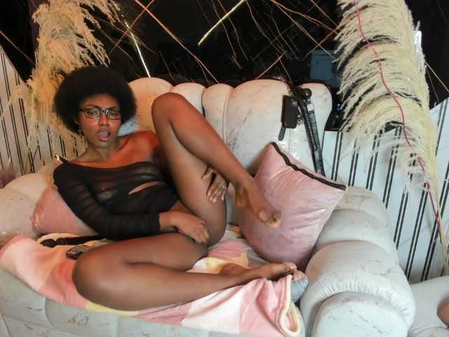 Ashazuri live cam on BongaCams