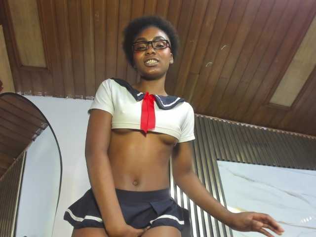 Ashazuri live cam on BongaCams
