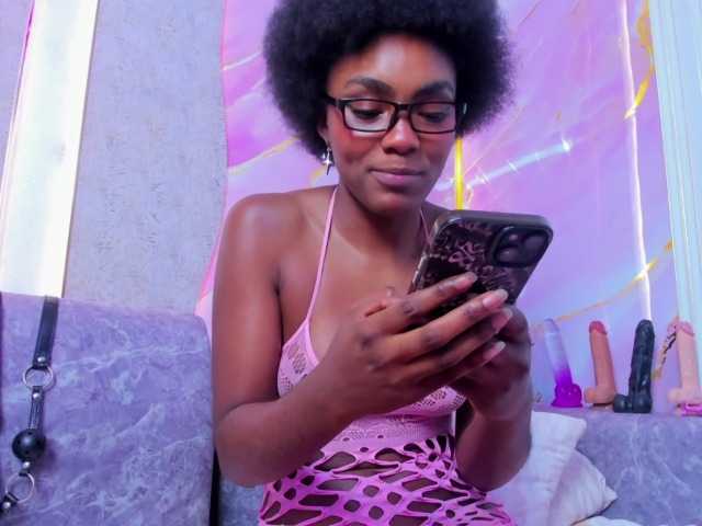 Ashazuri live cam on BongaCams