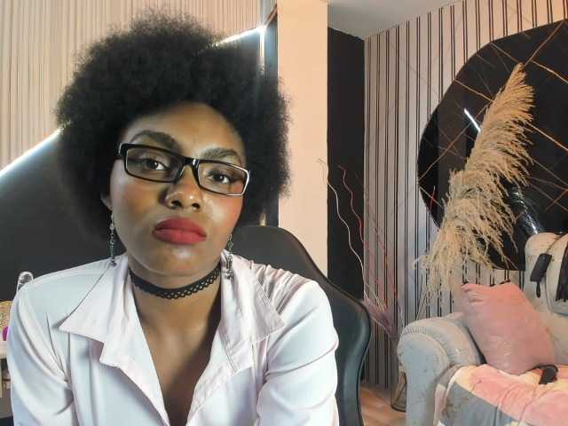 Ashazuri live cam on BongaCams