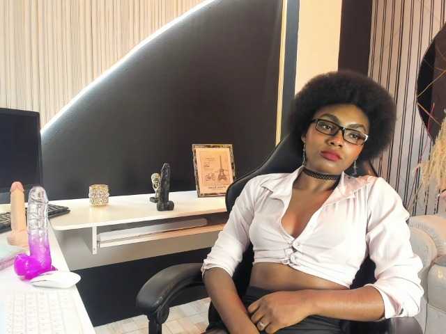 Ashazuri live cam on BongaCams