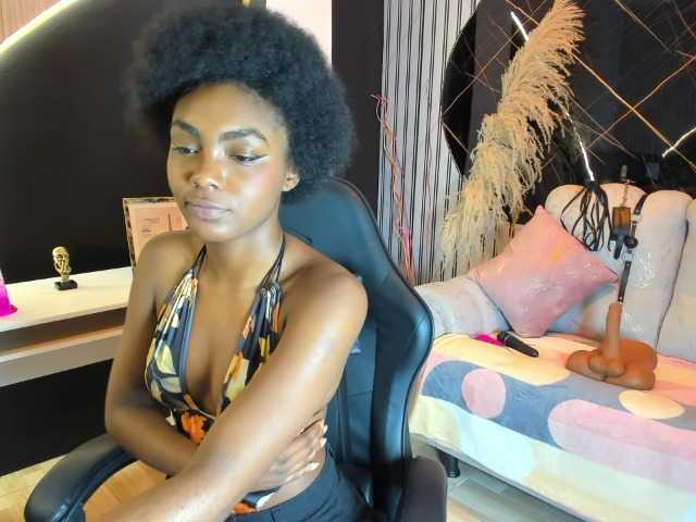 Ashazuri live cam on BongaCams