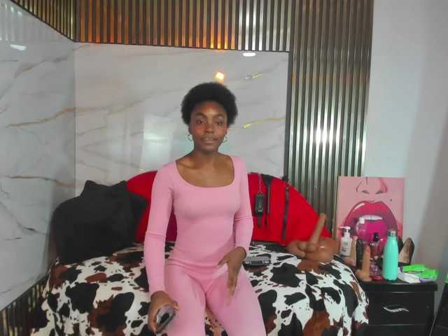 Ashazuri live cam on BongaCams