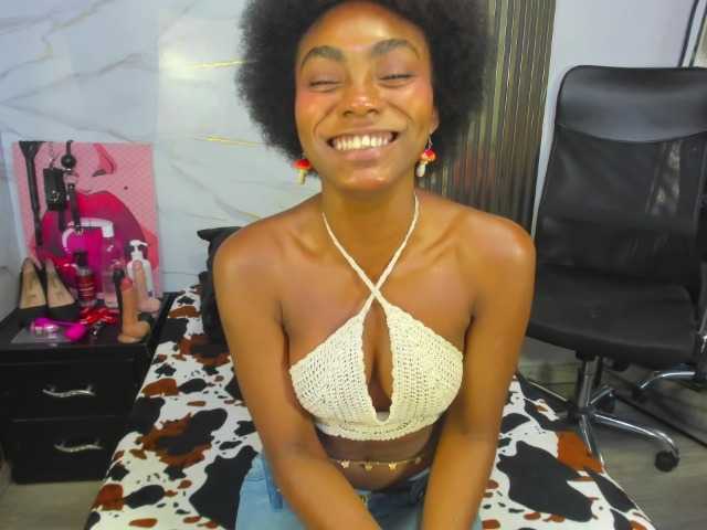 Ashazuri live cam on BongaCams