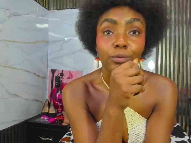 Ashazuri Live Webcam on BongaCams