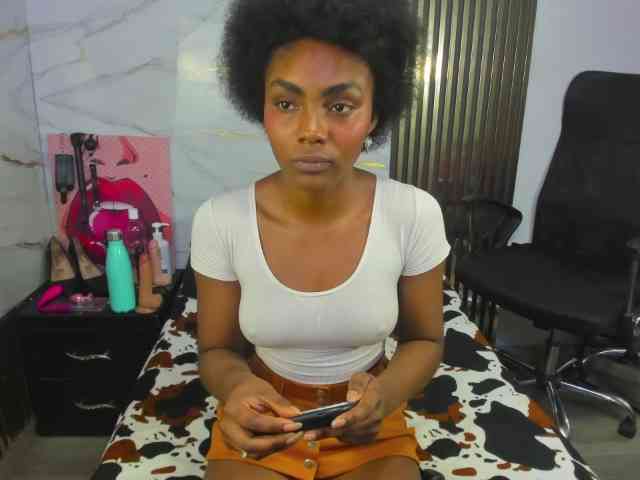 Ashazuri Live Webcam on BongaCams