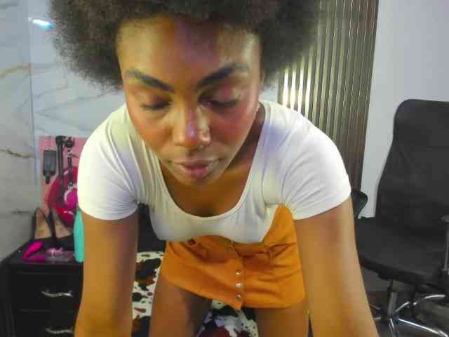 Ashazuri Live Webcam on BongaCams