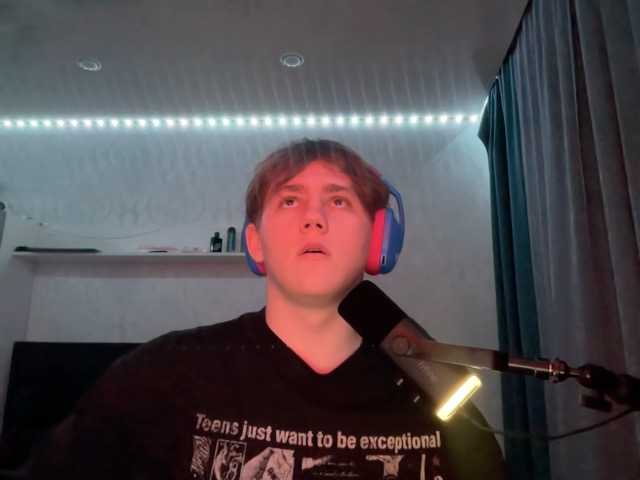 tiny-t0n live webcam show
