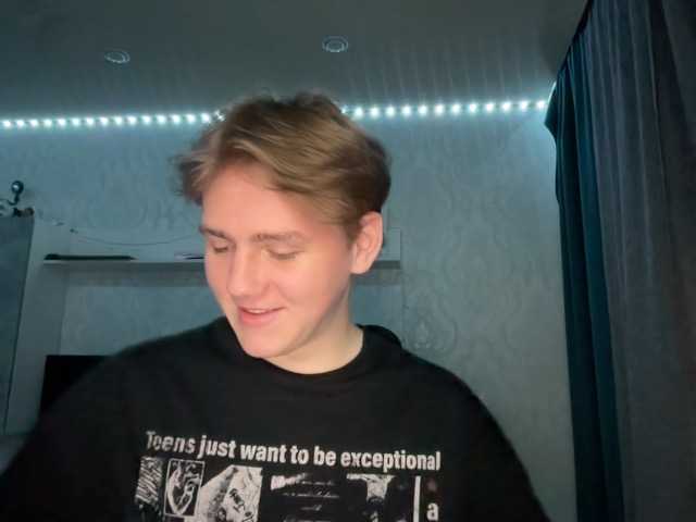 tiny-t0n live webcam show