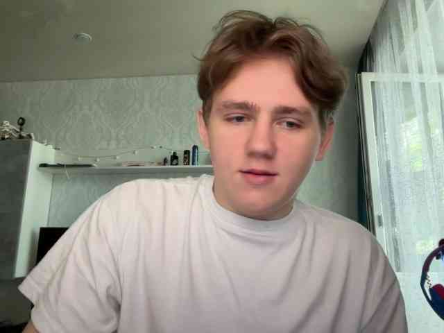tiny-t0n Live Webcam on BongaCams