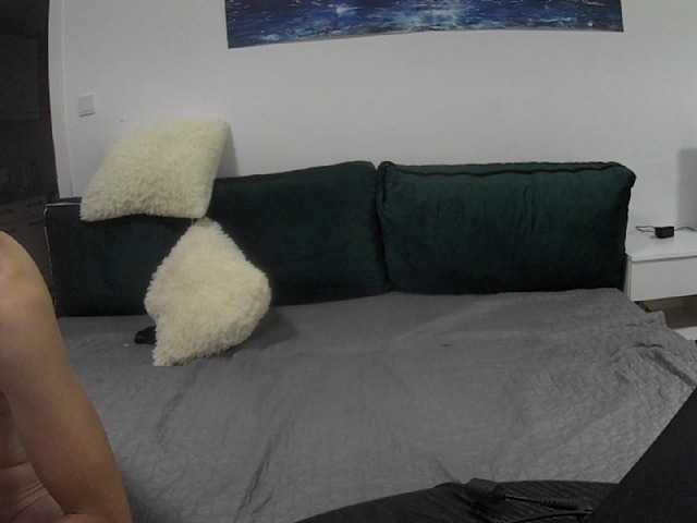 Kikadado4035 live cam on BongaCams