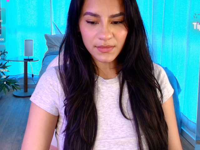 Cassandra-Avery live cam on BongaCams