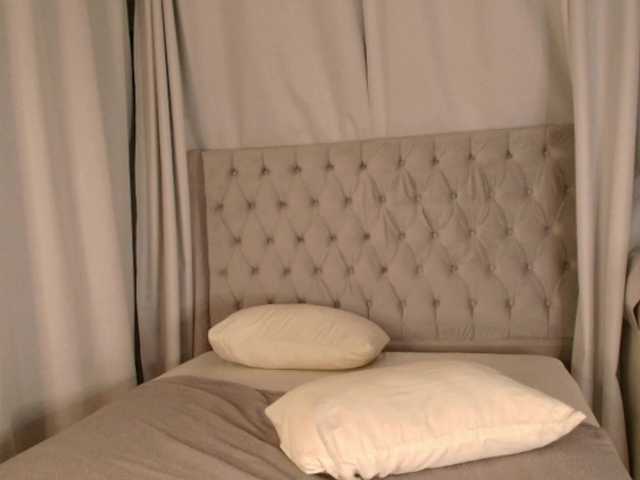 Cassandra-Avery live cam on BongaCams