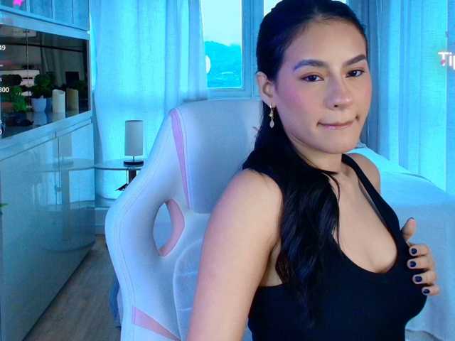 Cassandra-Avery live cam on BongaCams
