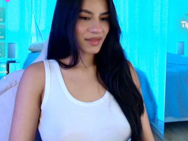 Cassandra-Avery, en directo ahora en BongaCams