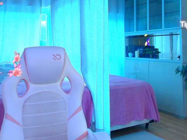 Cassandra-Avery live cam on BongaCams