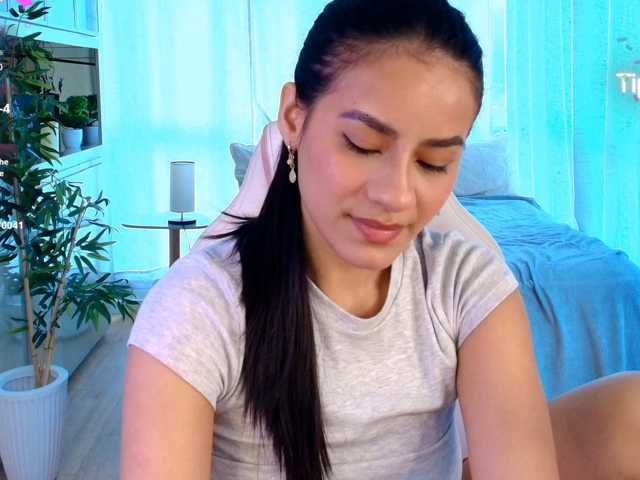 Cassandra-Avery live cam on BongaCams