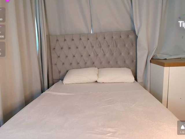 Cassandra-Avery live cam on BongaCams