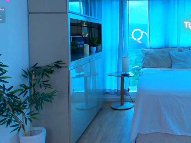 Cassandra-Avery live cam preview