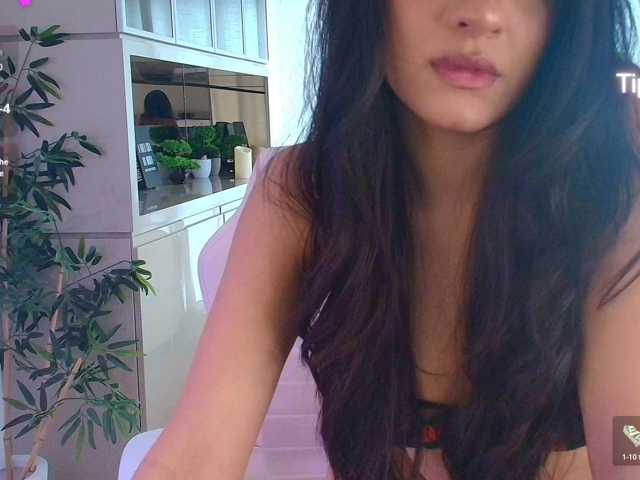 Cassandra-Avery live cam on BongaCams