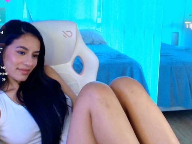 Cassandra-Avery live cam on BongaCams