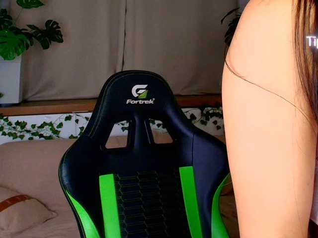 Cassandra-Avery live cam on BongaCams