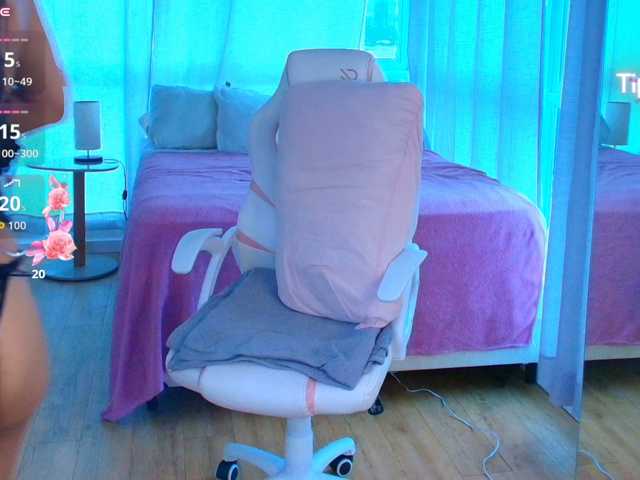 Cassandra-Avery live cam on BongaCams