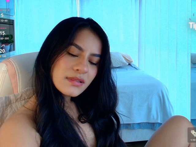 Cassandra-Avery live cam on BongaCams