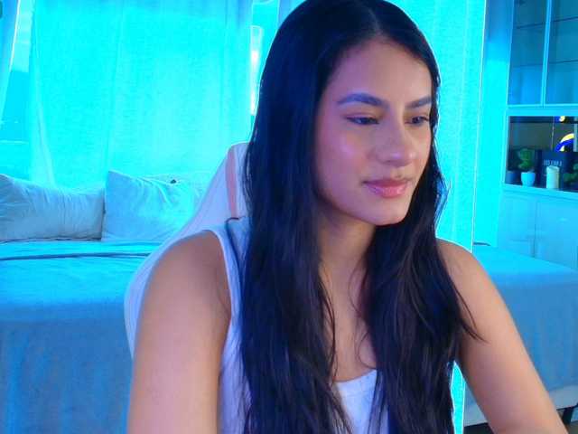 Cassandra-Avery live cam on BongaCams