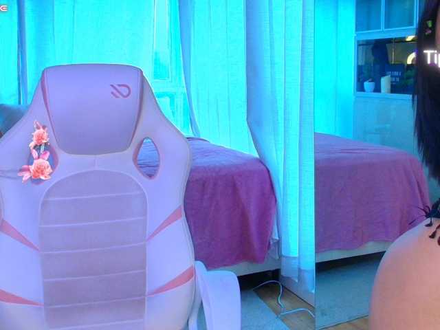 Cassandra-Avery live cam on BongaCams