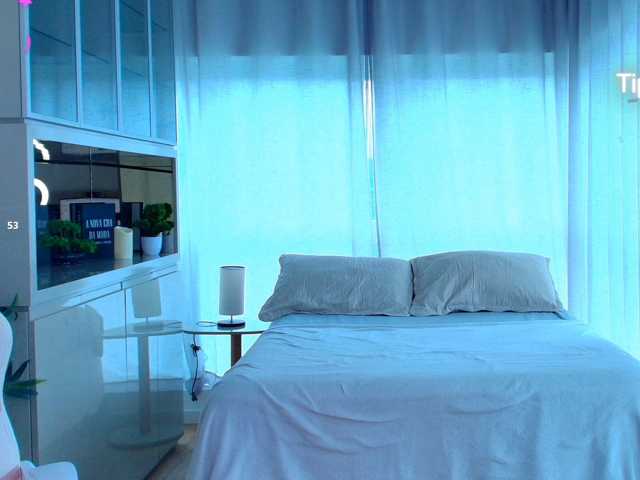 Cassandra-Avery live cam on BongaCams