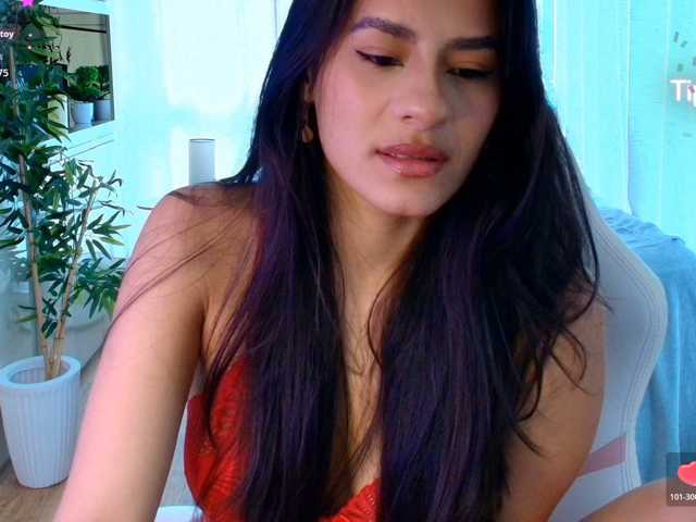 Cassandra-Avery live cam on BongaCams