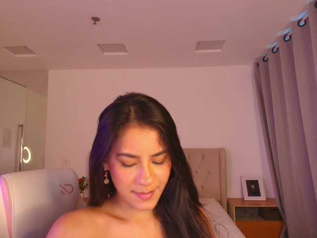 Cassandra-Avery live cam on BongaCams