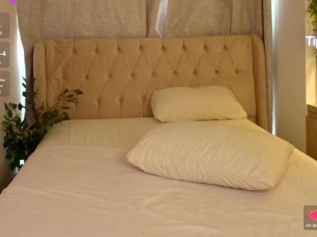 Cassandra-Avery live cam on BongaCams