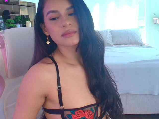 Model: Cassandra-Avery