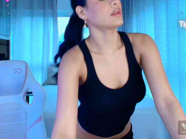 Cassandra-Avery webcam