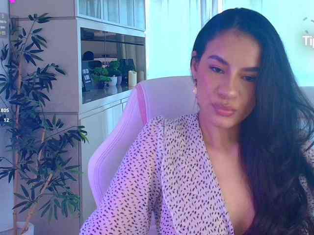 Cassandra-Avery webcam