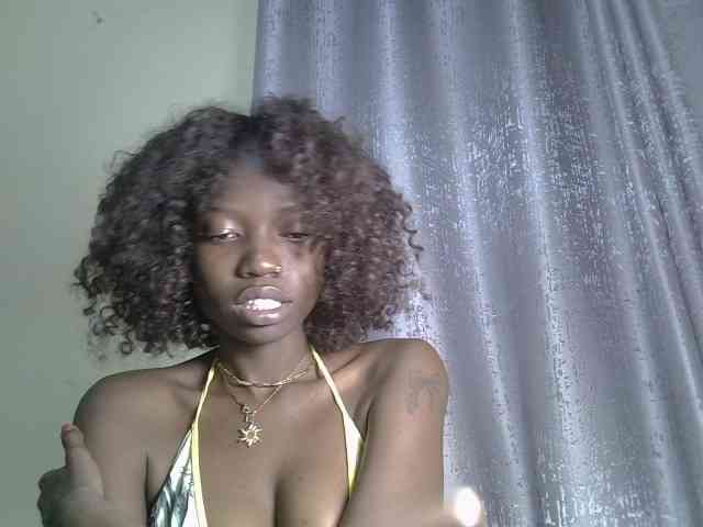 Sassyjuma webcam
